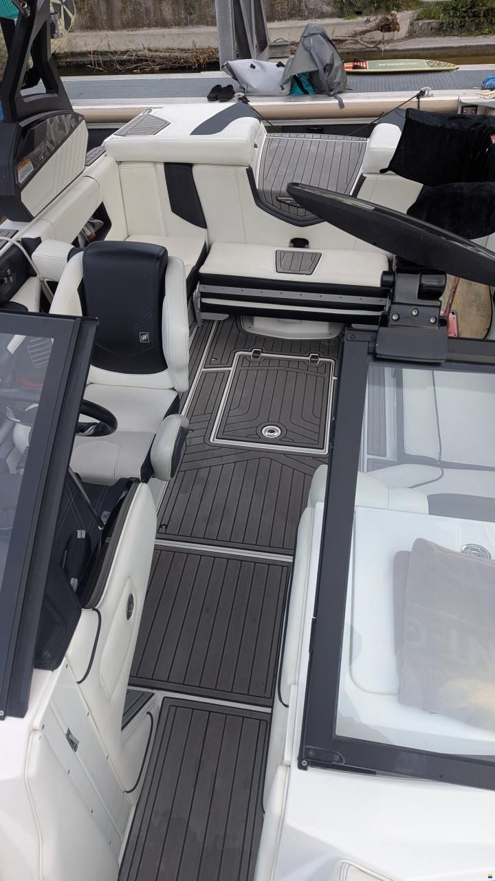 Nautique G21
