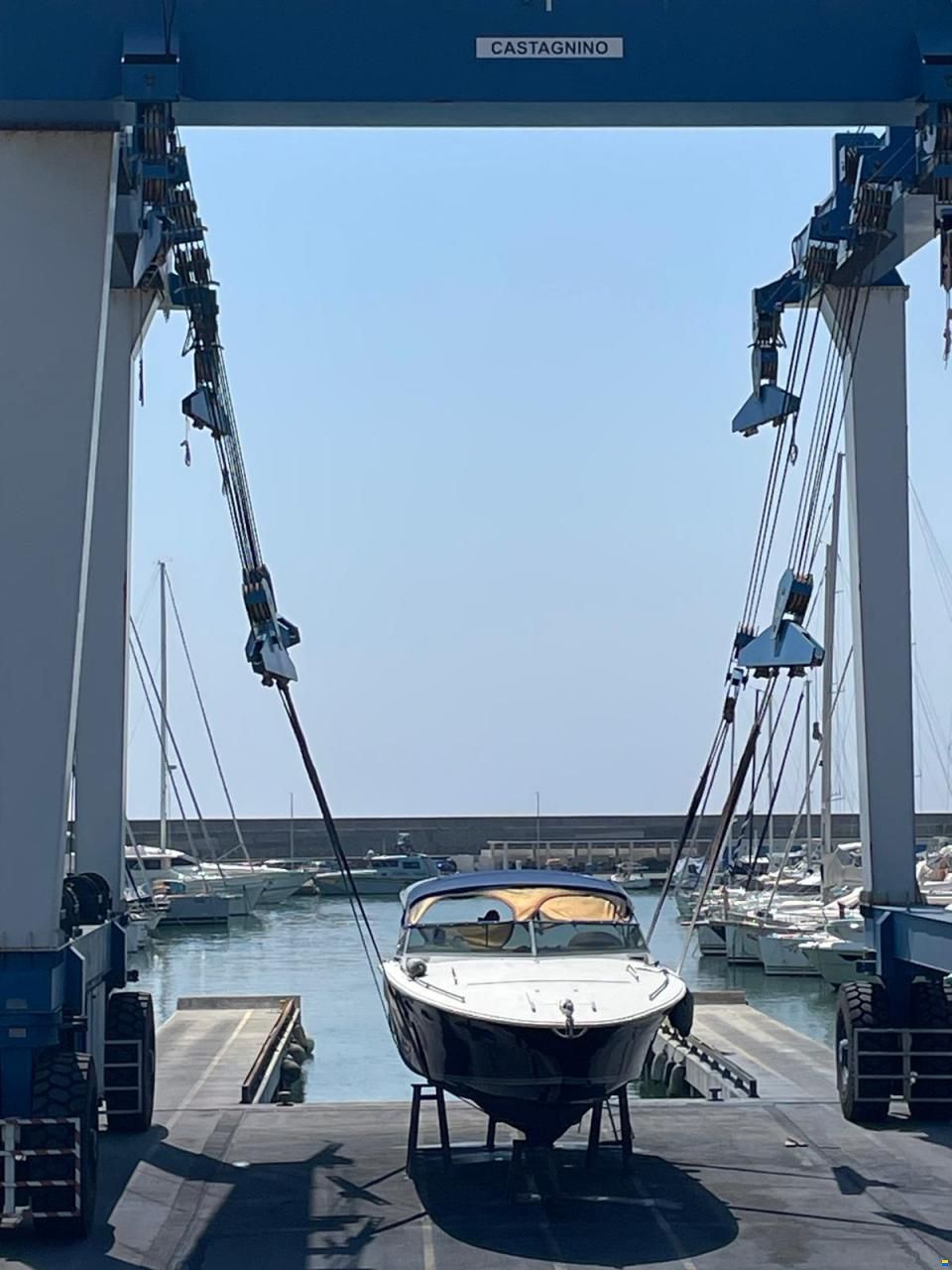 Tornado 38 Flush Deck
