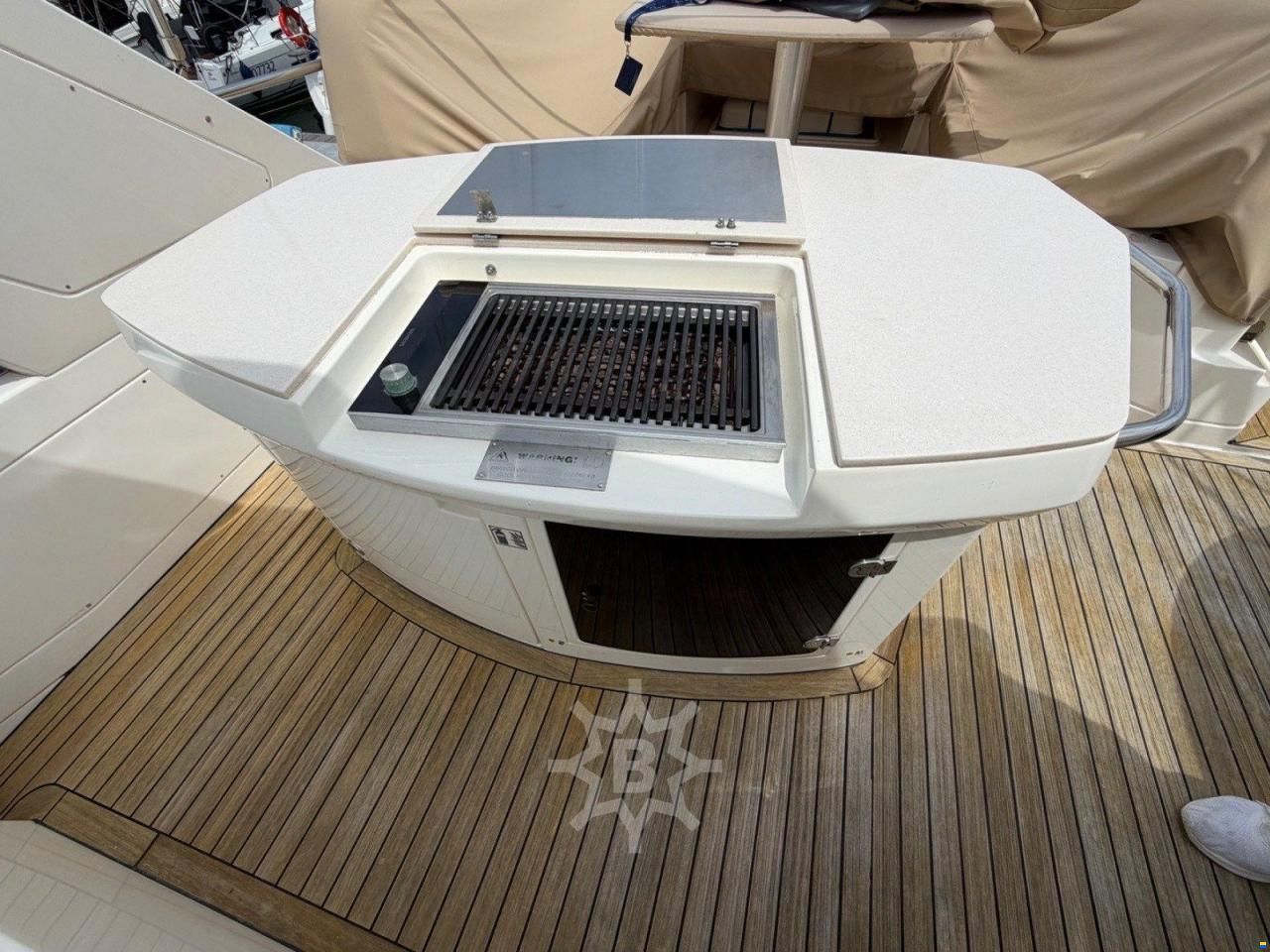 Sealine T 60