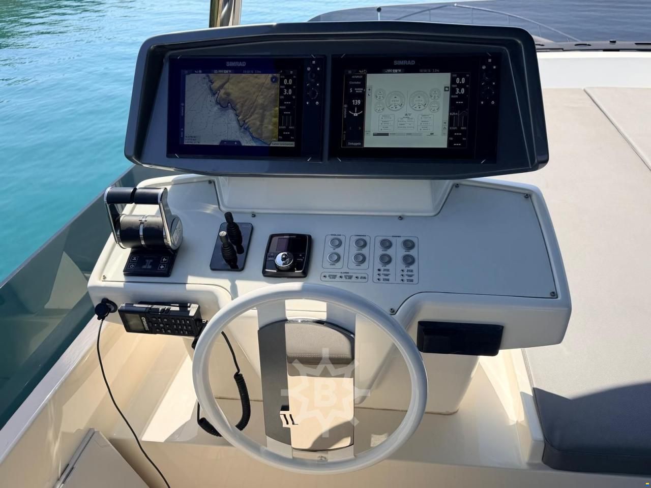 Ferretti 670