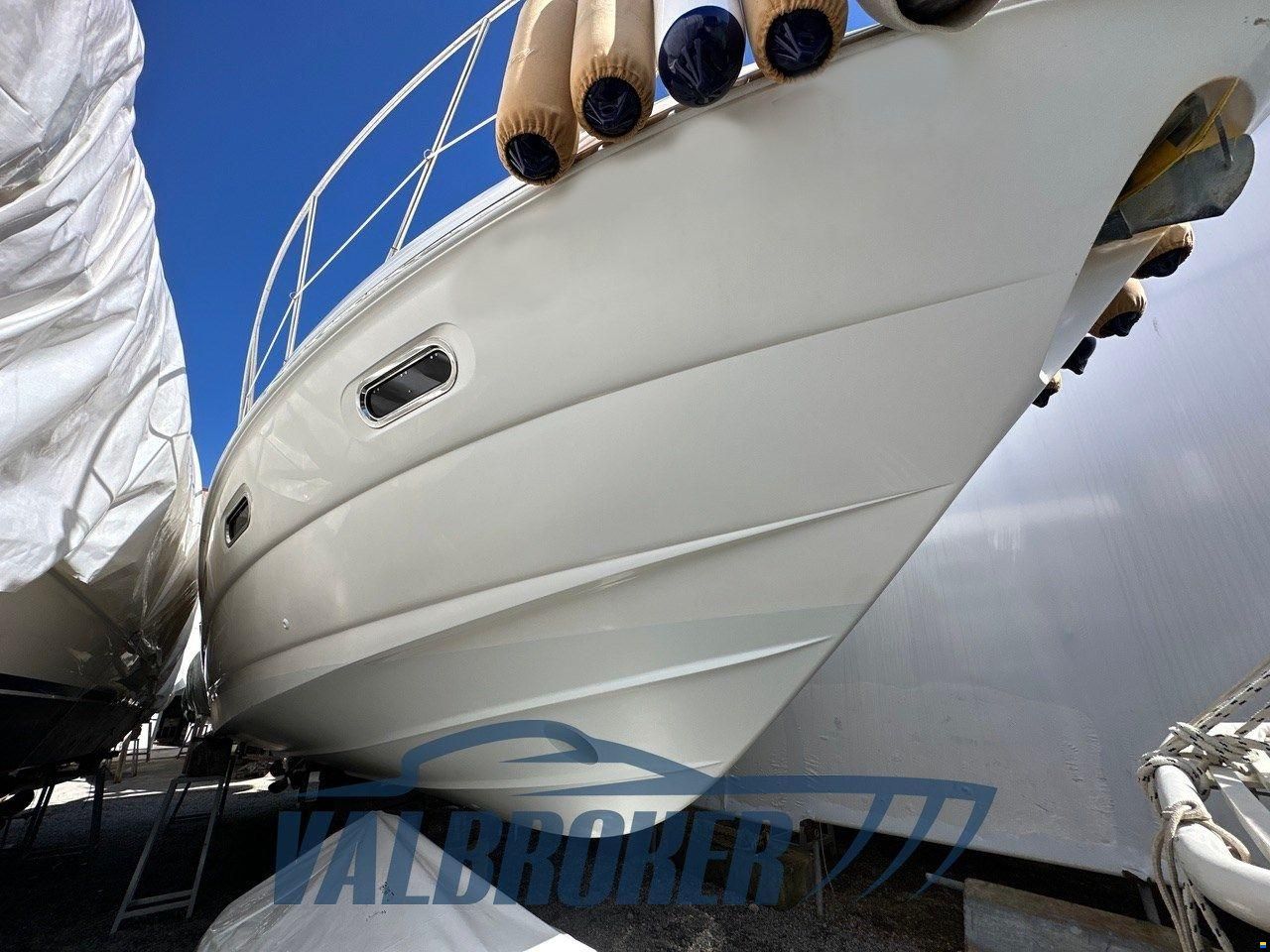 Sealine F 42/5