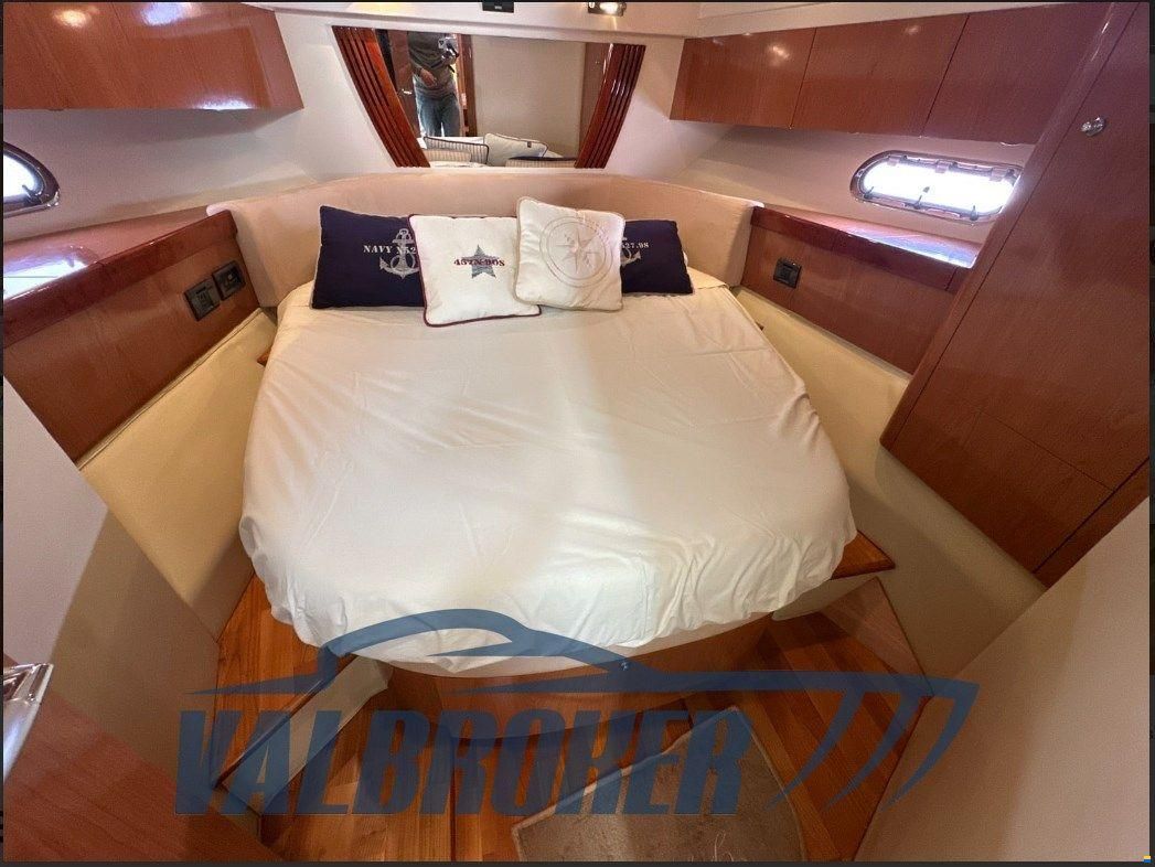 Sealine F 42/5
