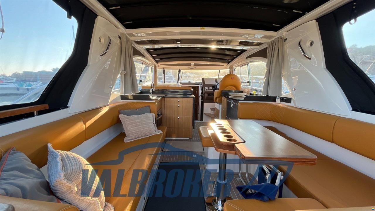 Marex 360 Cabriolet Cruiser