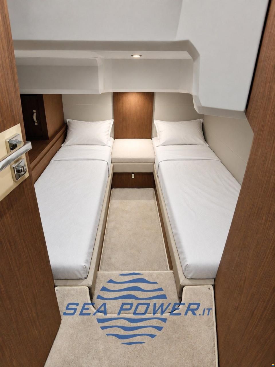 Beneteau GT 40