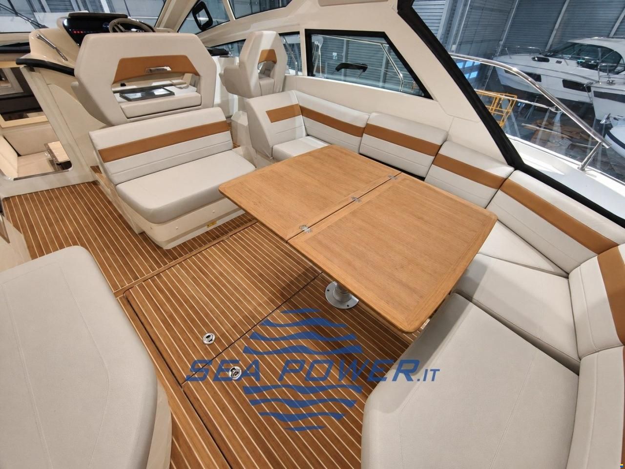 Beneteau GT 40