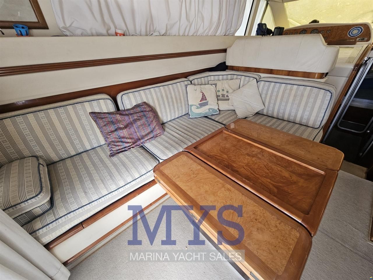 Azimut 43
