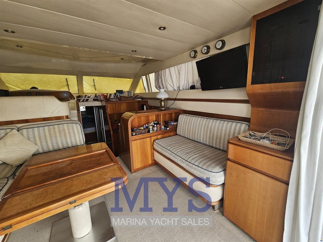 Azimut 43
