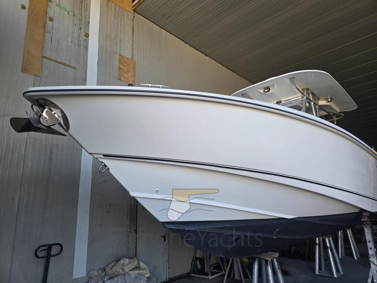 Boston Whaler OUTRAGE 320