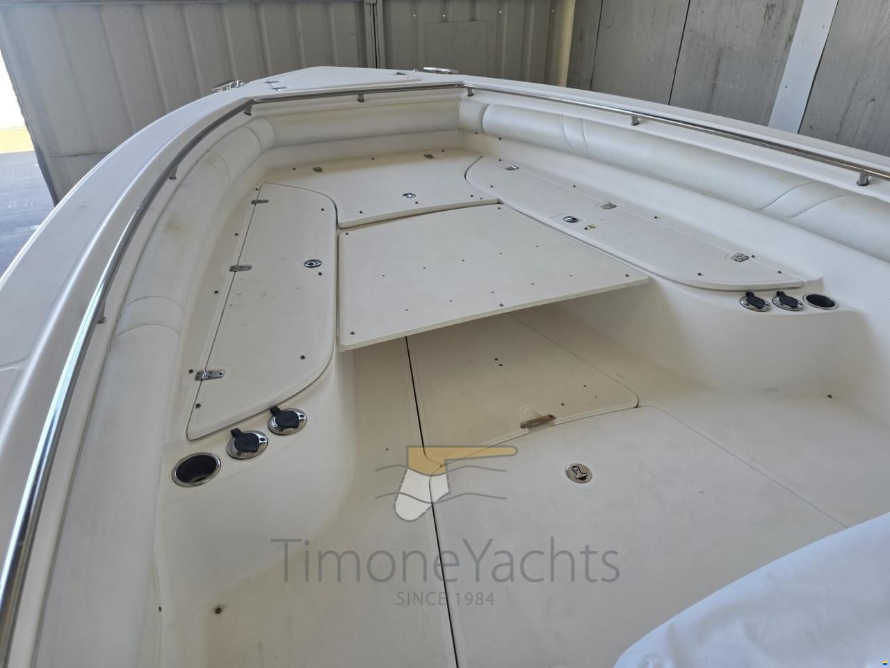 Boston Whaler OUTRAGE 320