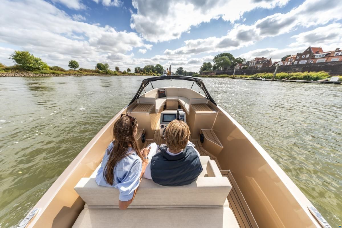 Maxima 580 Sport Lounge