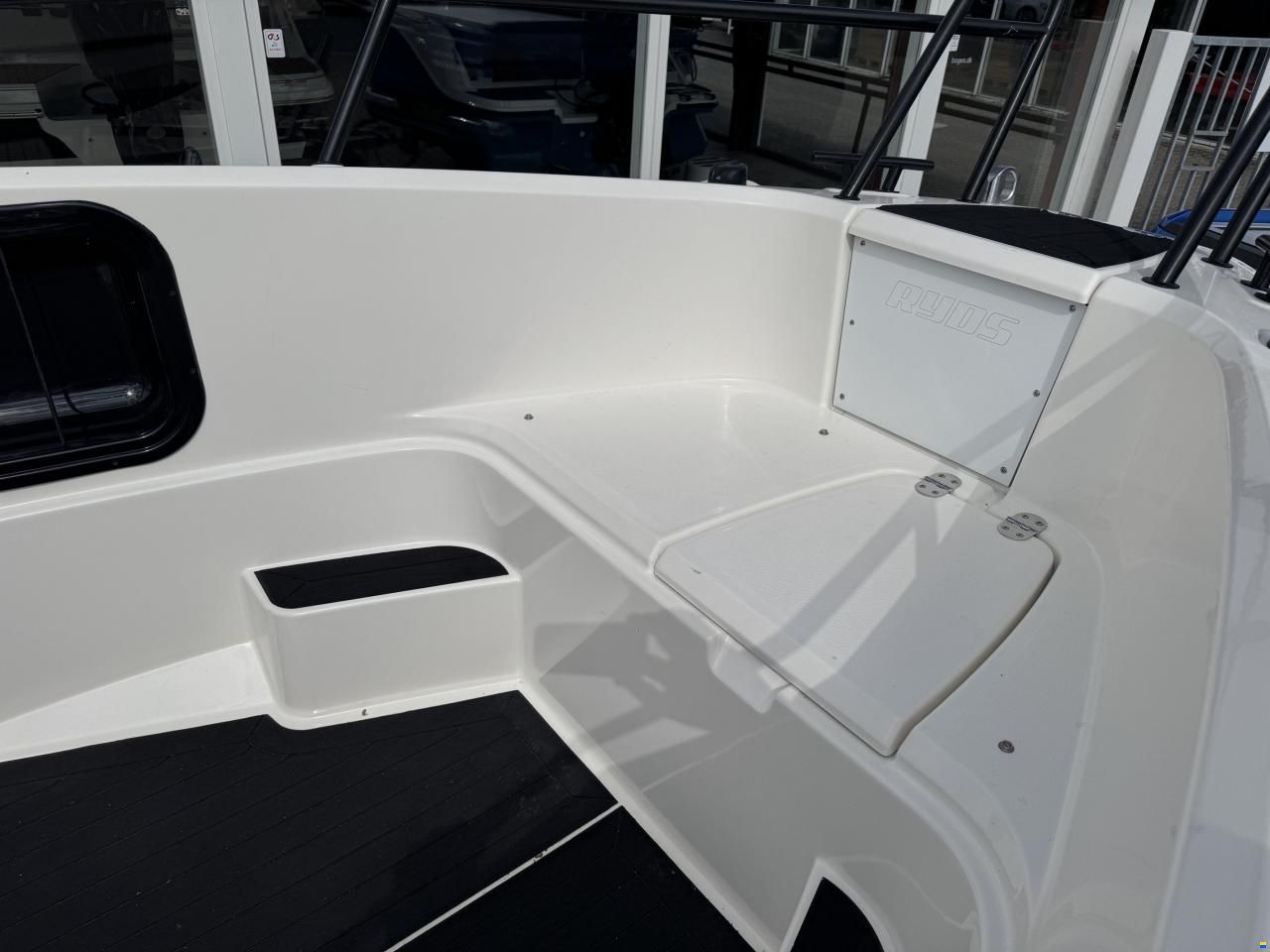 Ryds 550VI Sport - F115 Mercury-EFI 2,1L ProX
