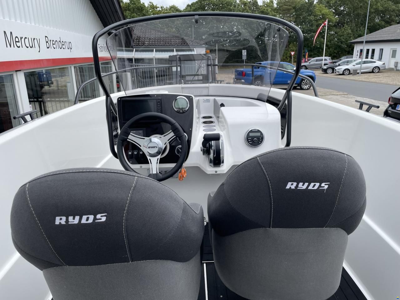 Ryds 630VI Mid-C - F115 Mercury-EFI 2,1L og 2
