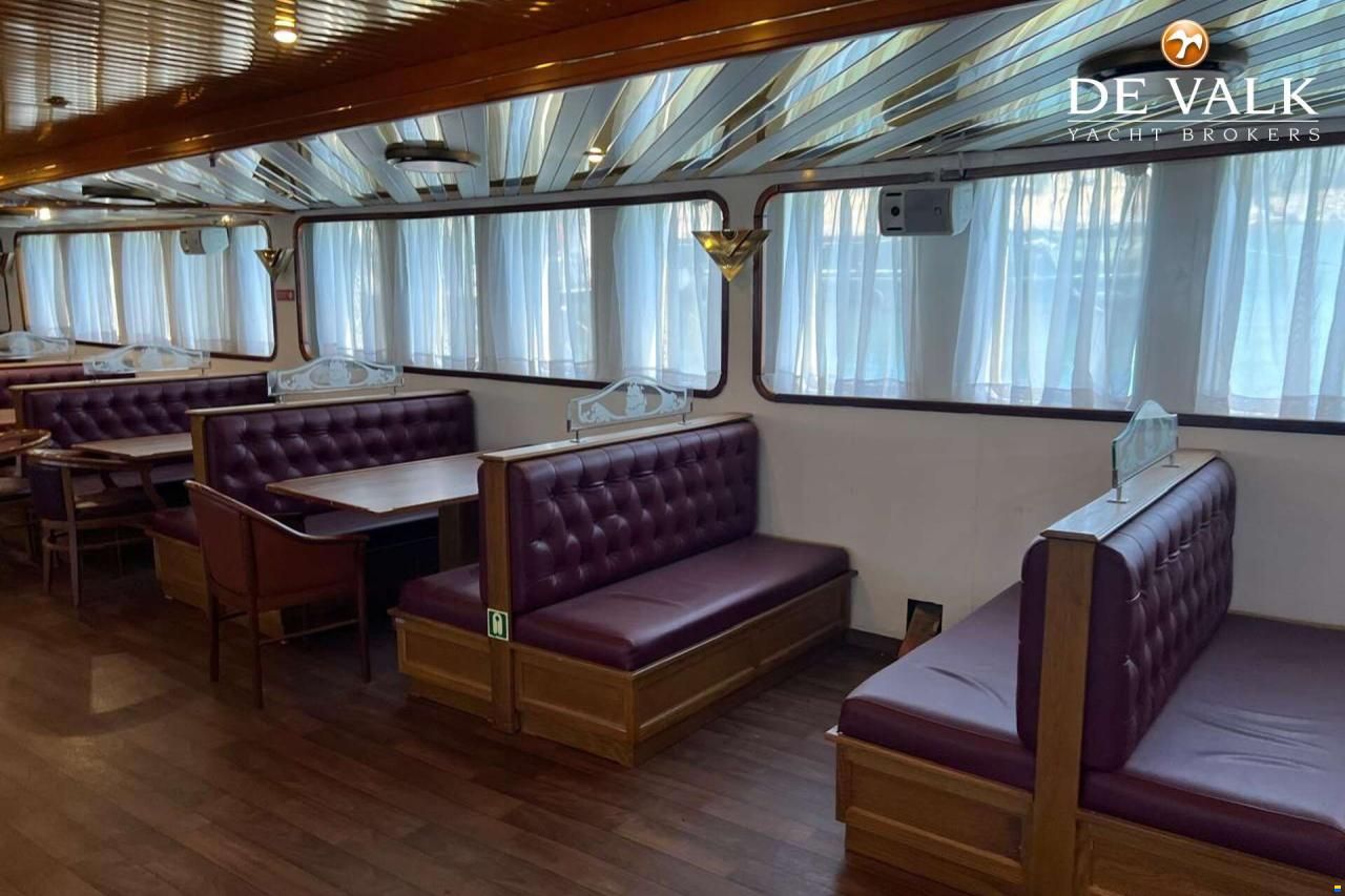 Day Passengers Ship 77.4