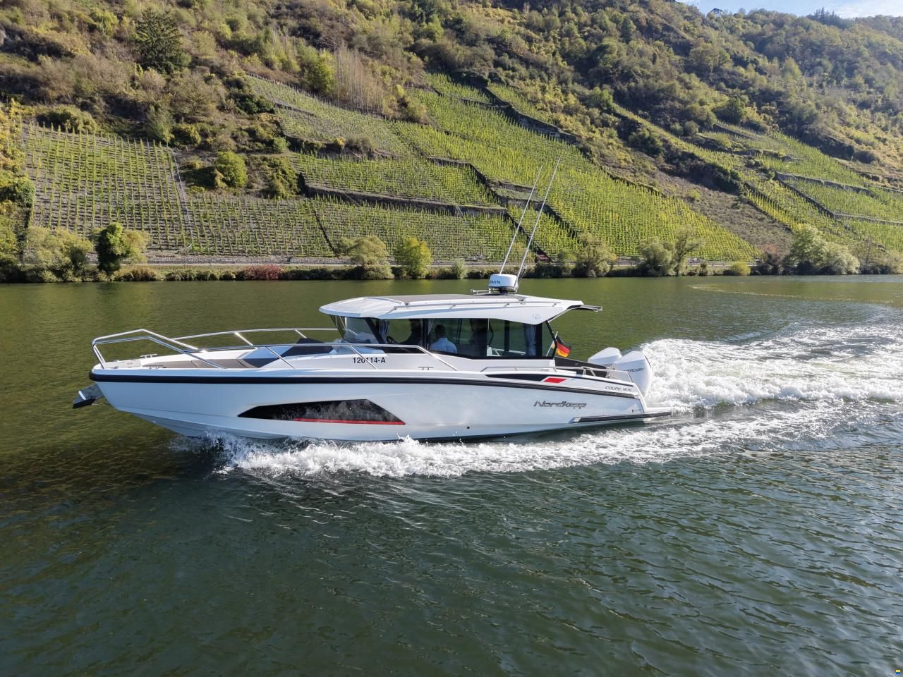 Nordkapp Coupe 905