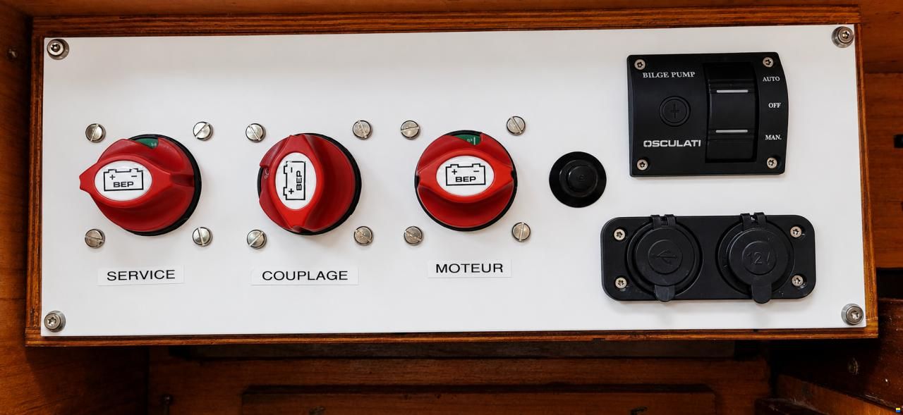 Dufour 3800