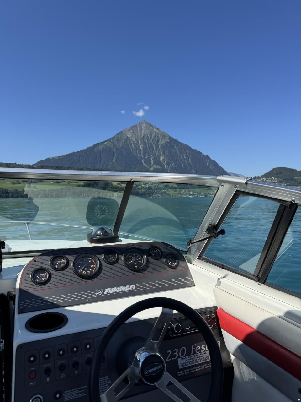 Rinker Festiva 230