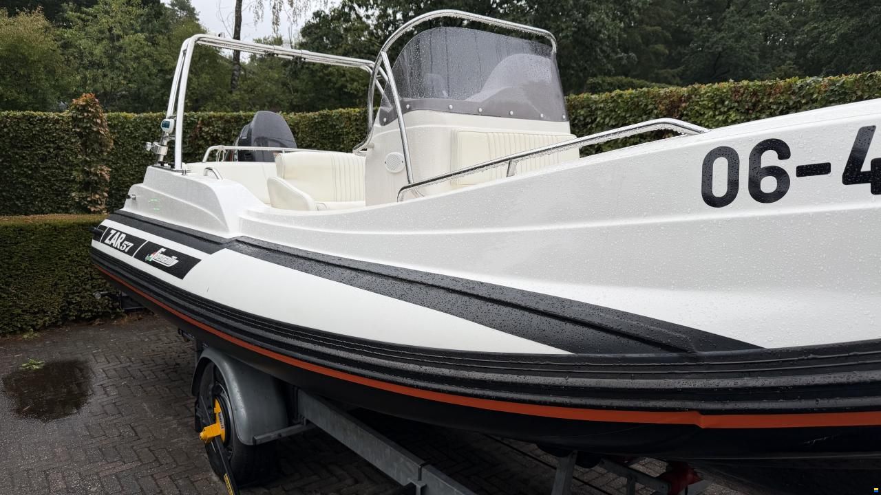 ZAR Formenti Zar 57 welldeck, df150, trailer