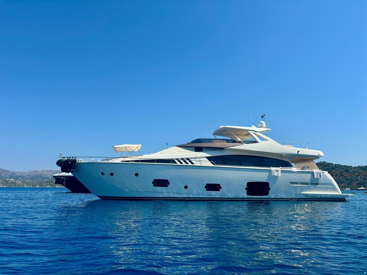 Ferretti Feretti 800