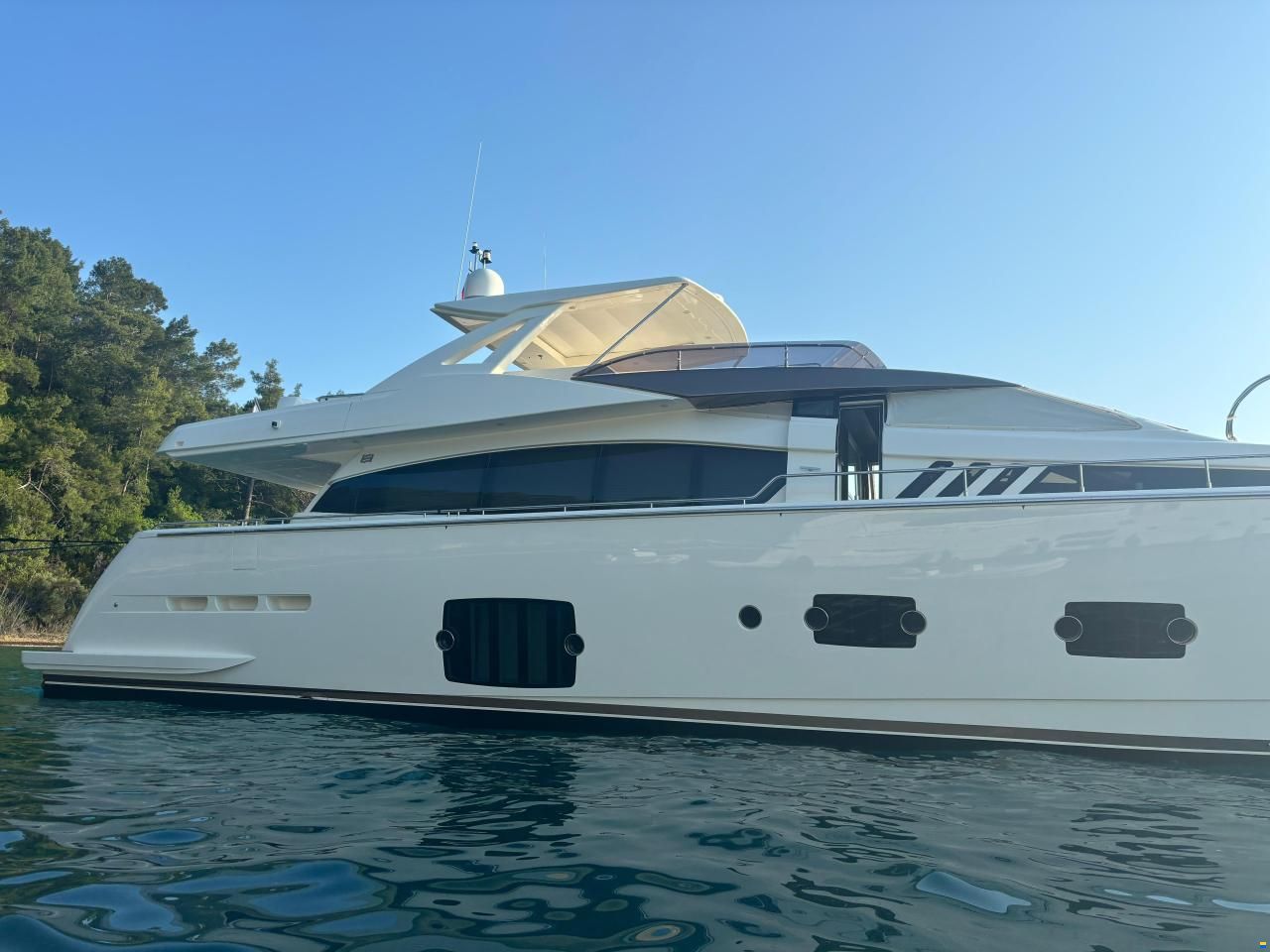 Ferretti Feretti 800
