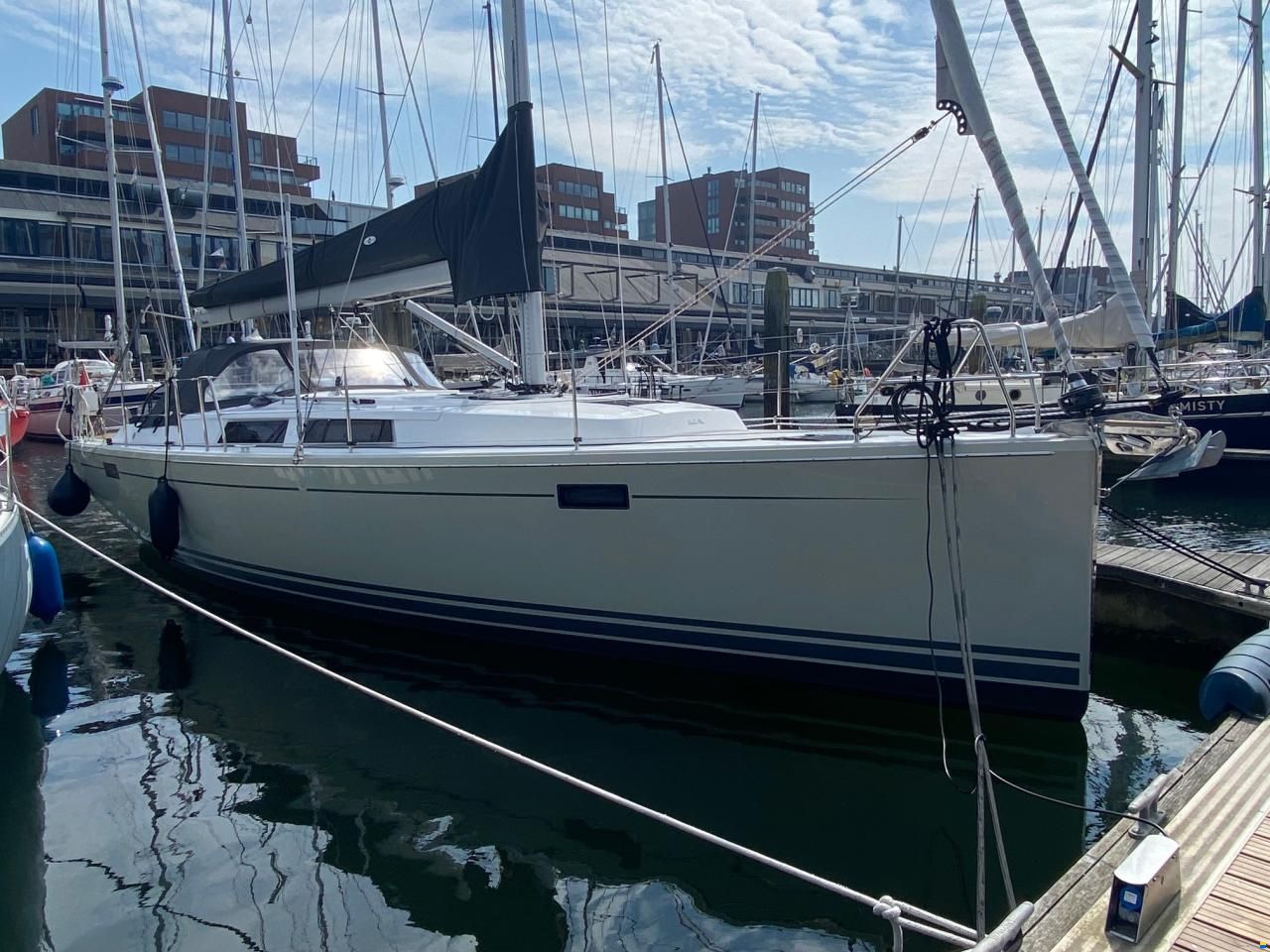 Hanse 385 (in een unieke uitvoering)