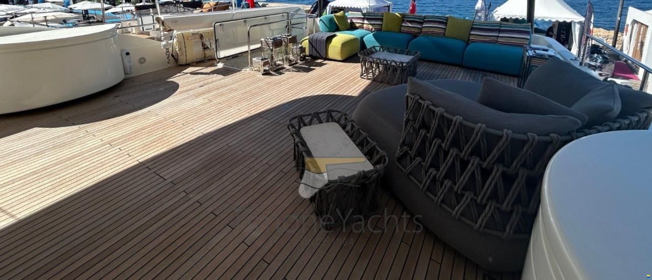Custom Line Navetta 26