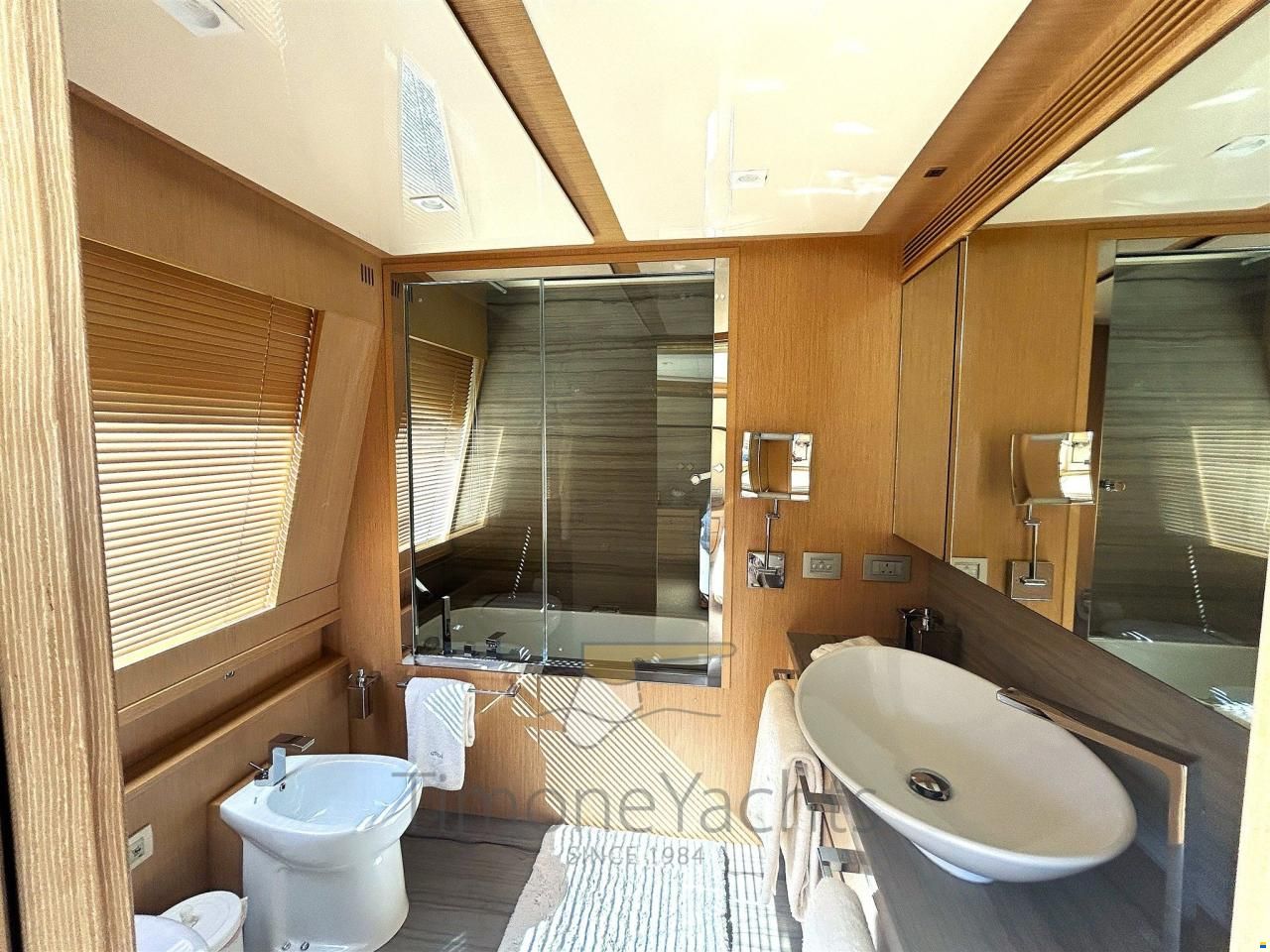 Custom Line Navetta 26