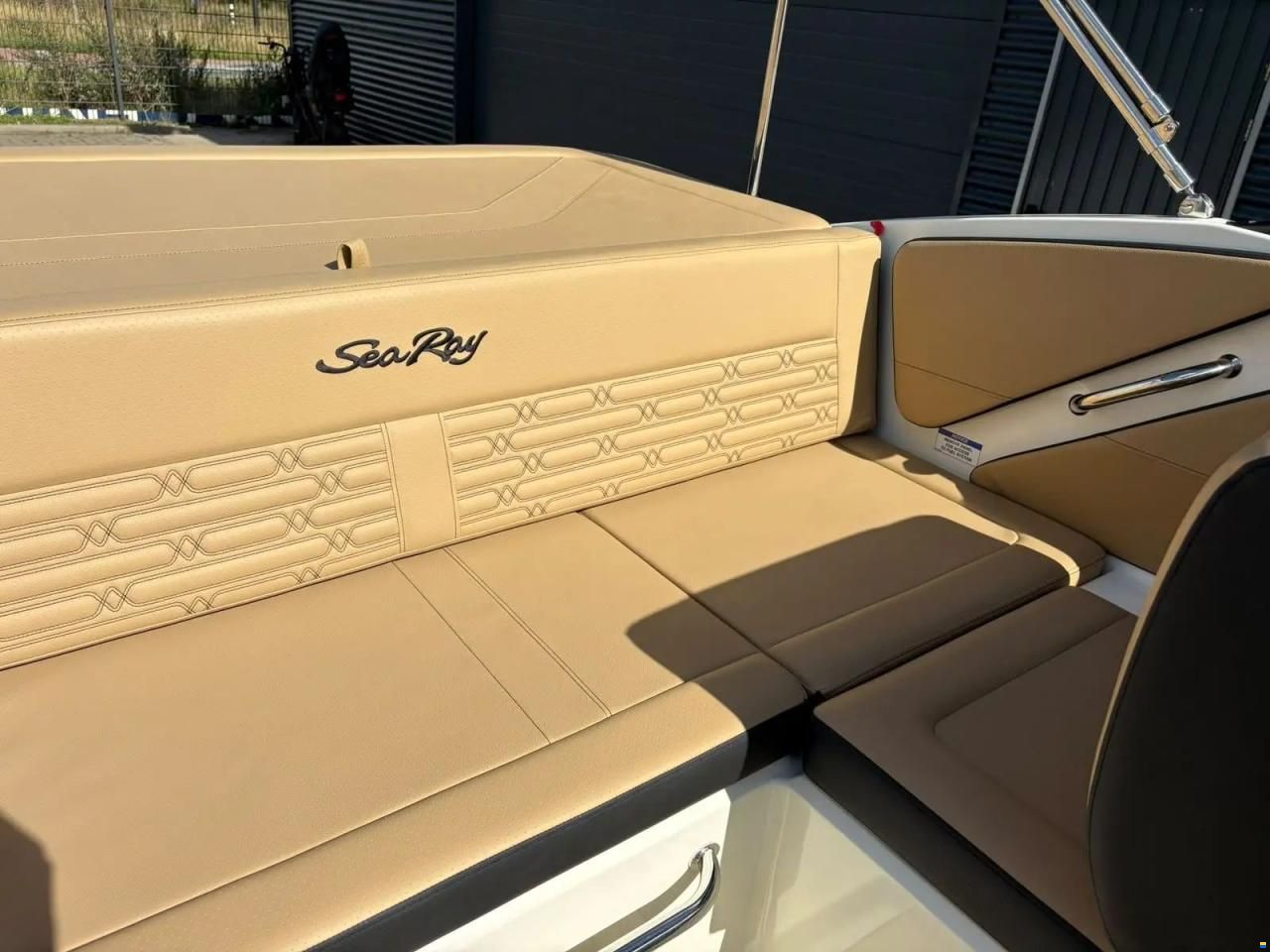 Sea Ray SPX 190