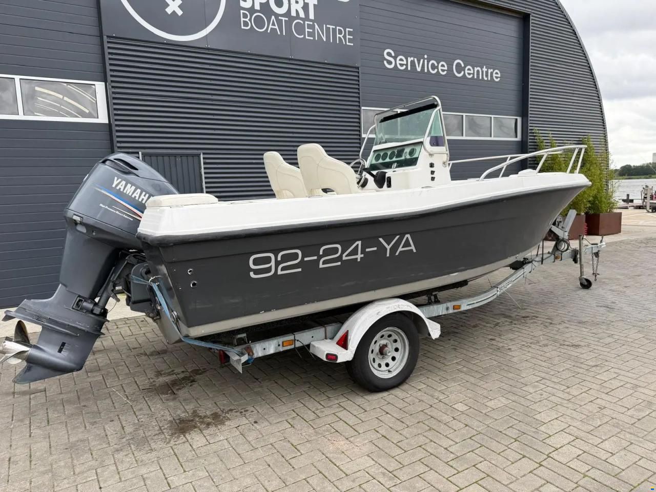 Robalo 1820 Center Console