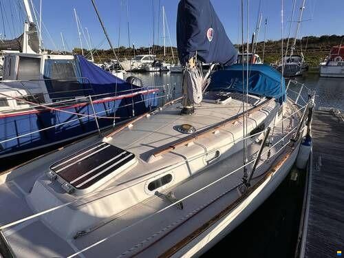 Contessa 32