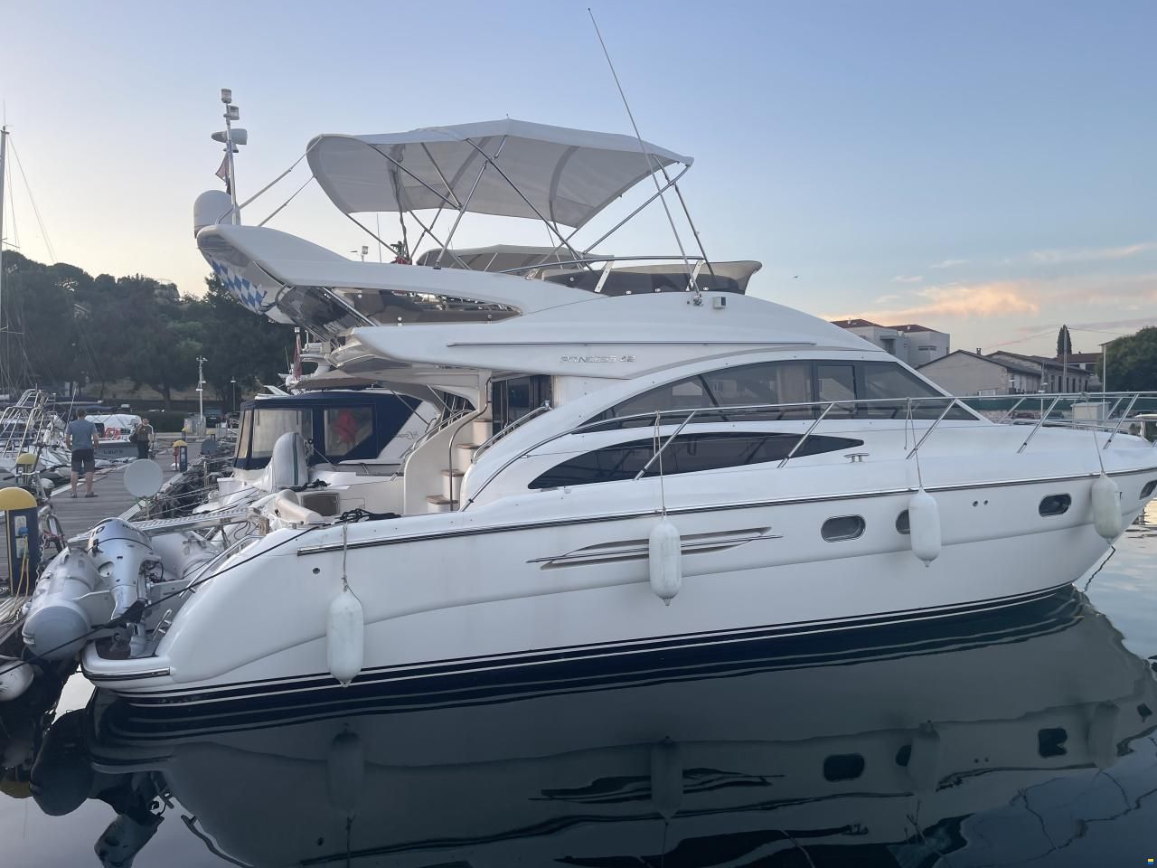 Princess 42 Fly - gepflegtes Liebhaberboot