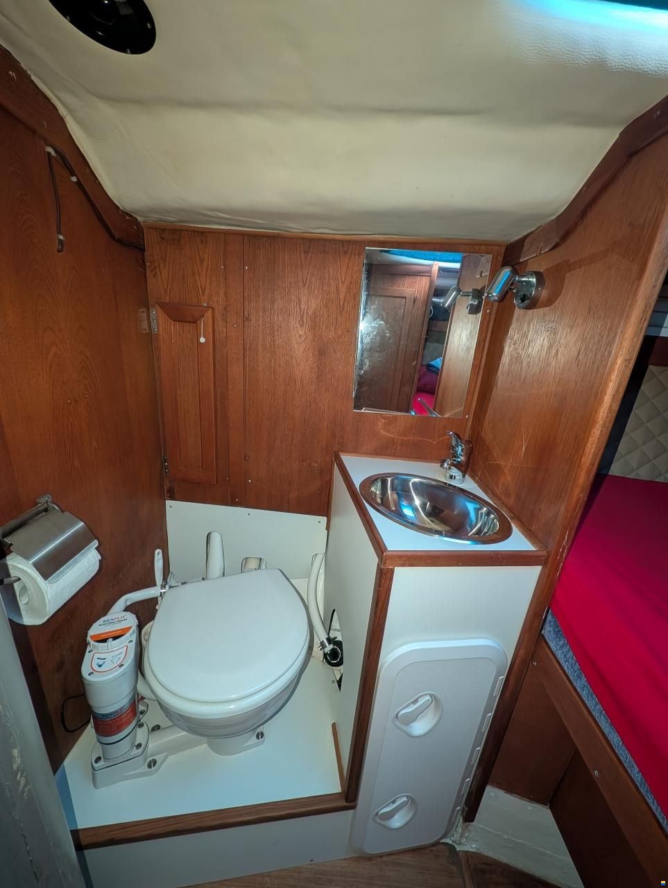 Helmsman Lady Helmsman GT
