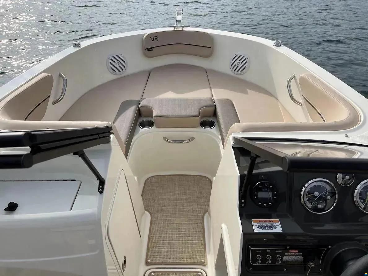 Bayliner VR4