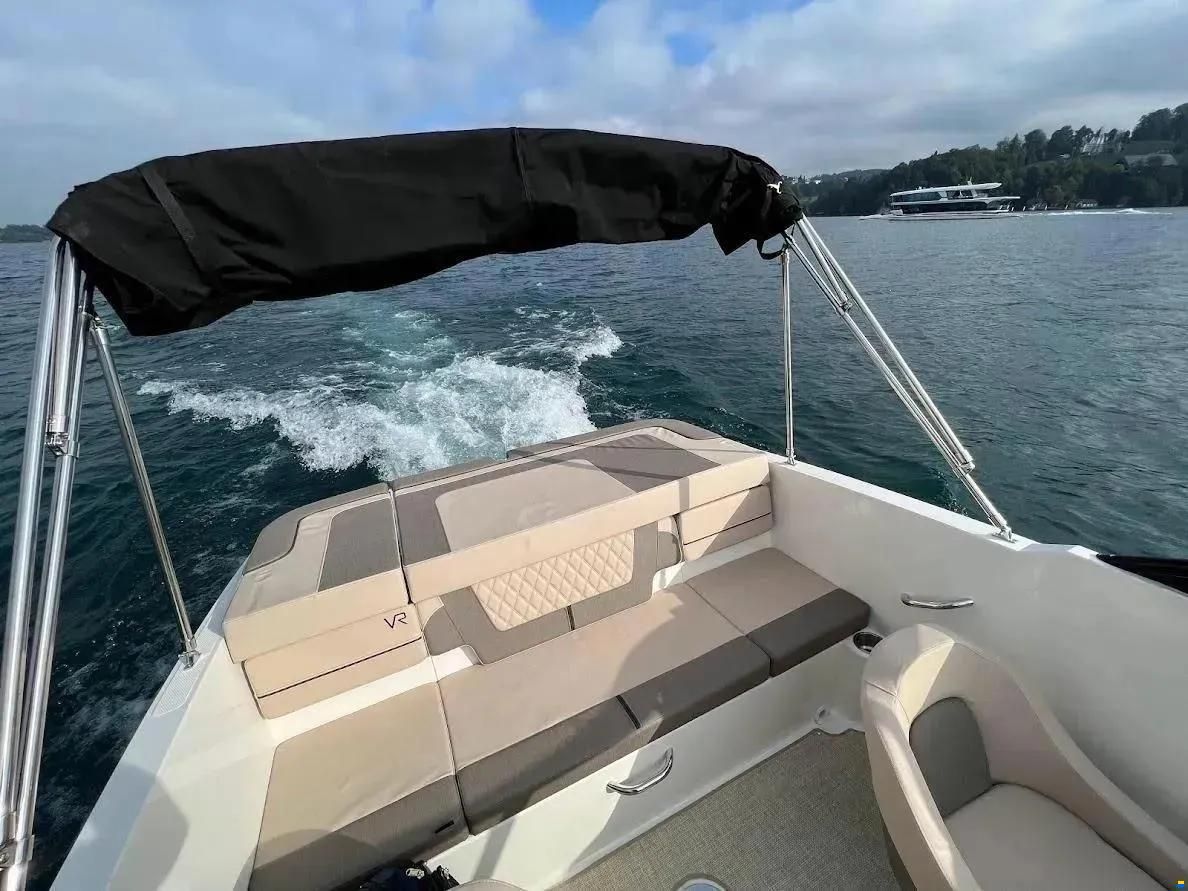 Bayliner VR4