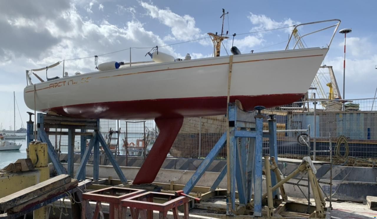 Beneteau First Class 8