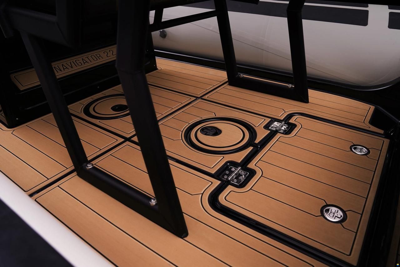 Navigator 22