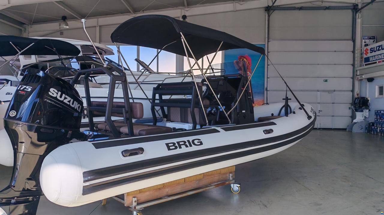 Navigator 22