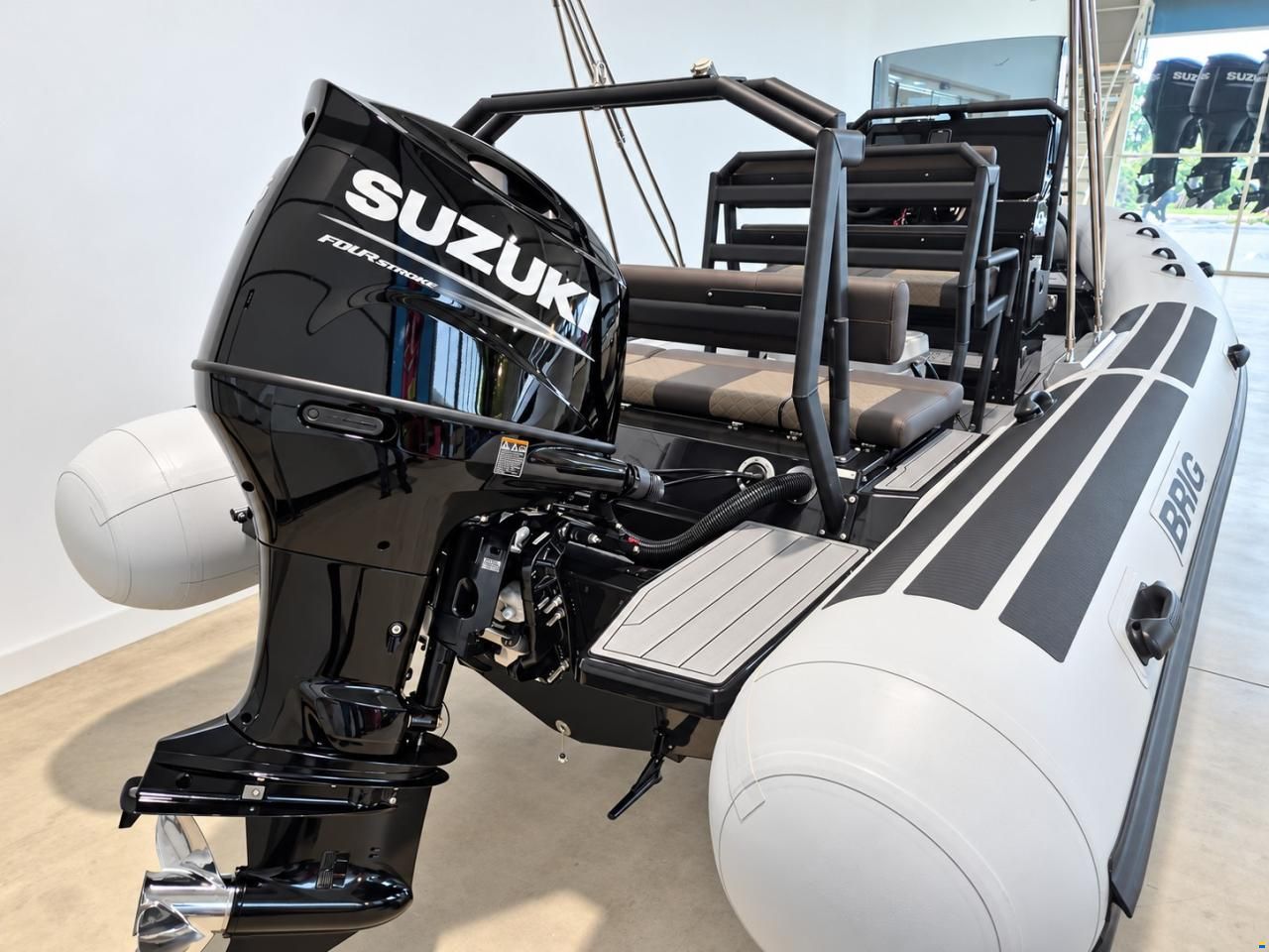Navigator 22