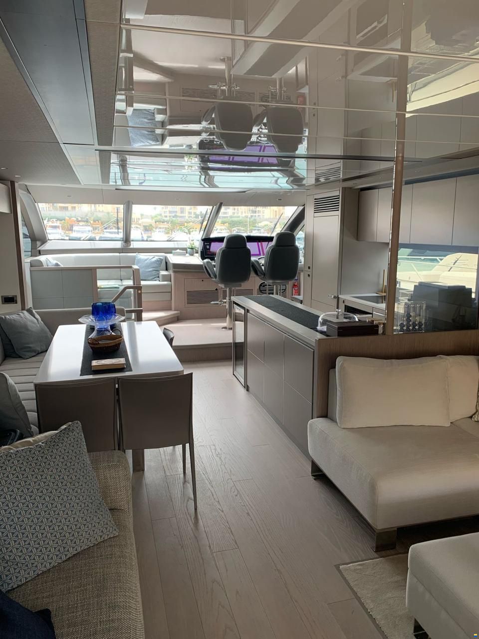 Sunseeker 76 Yacht
