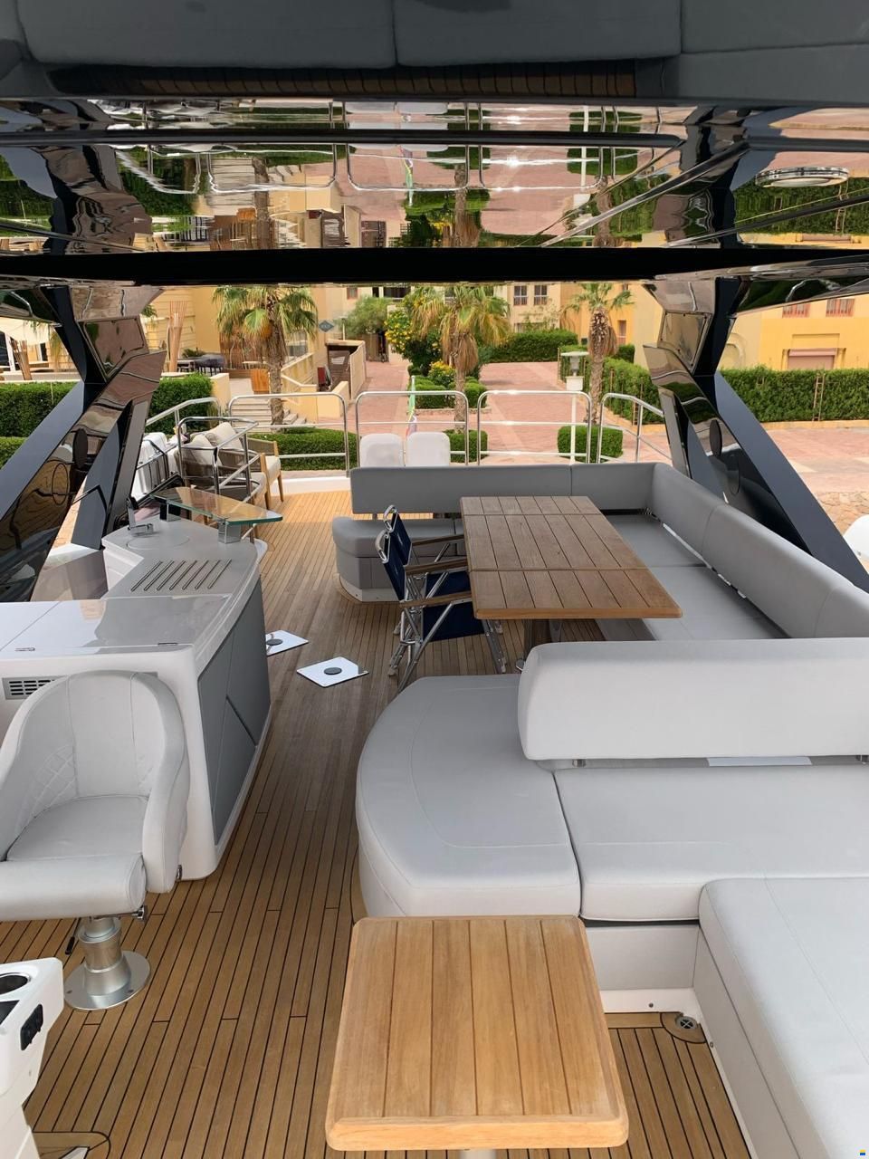 Sunseeker 76 Yacht