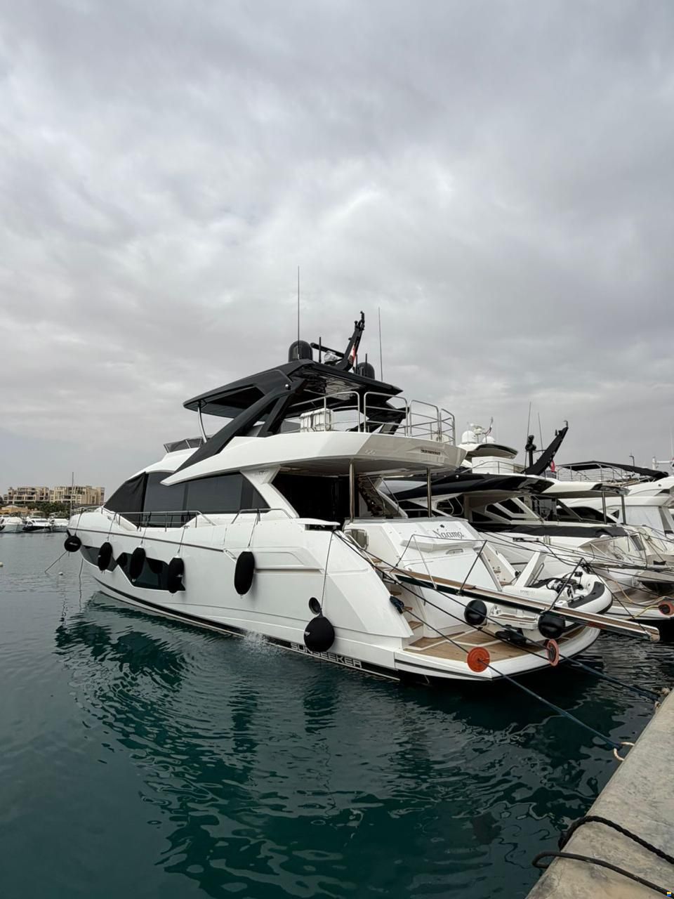 Sunseeker 76 Yacht