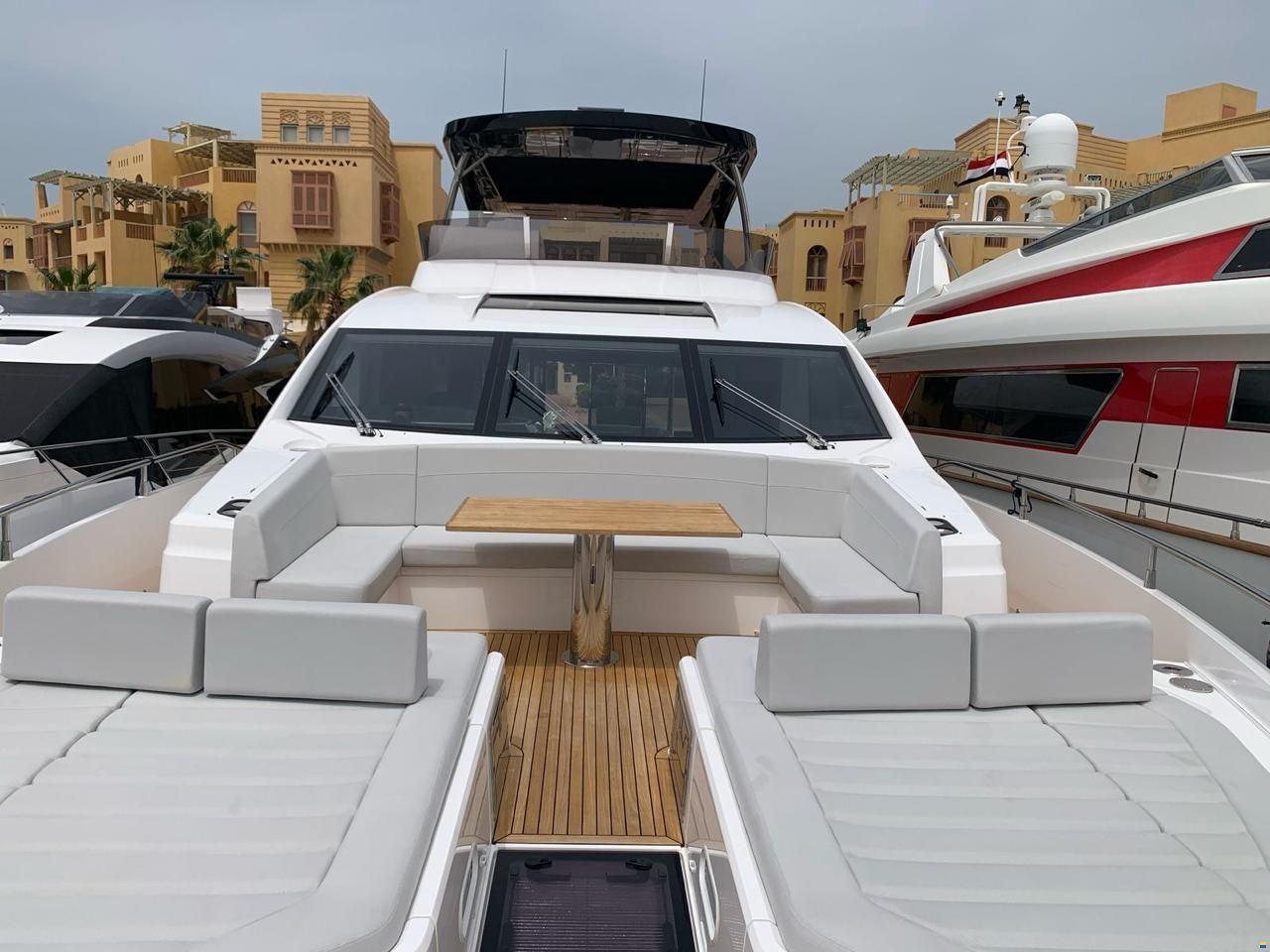 Sunseeker 76 Yacht