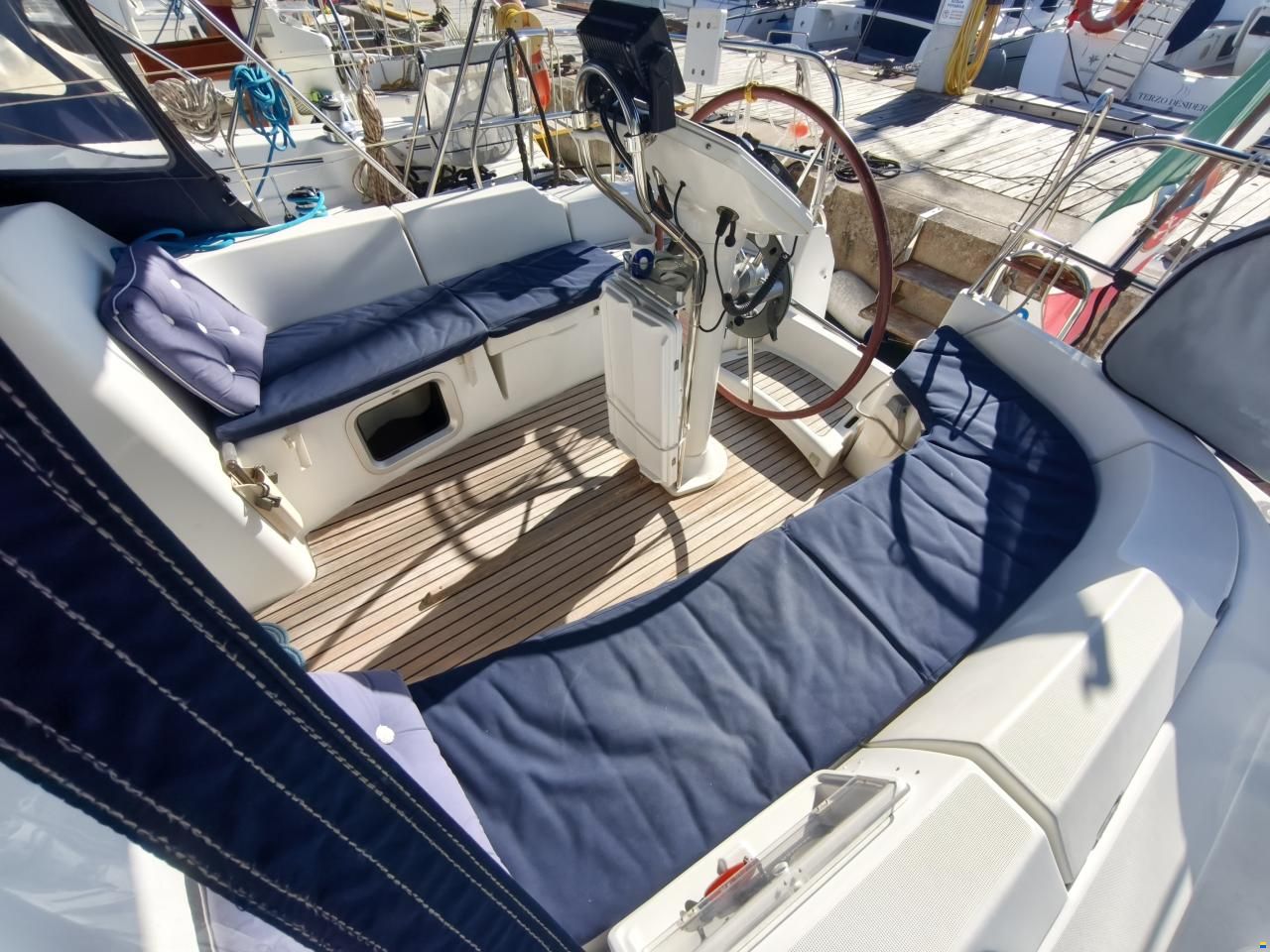SUN ODYSSEY 35