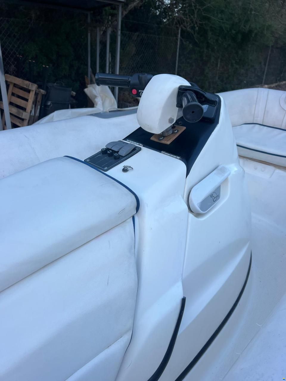 Avon 320 Sea Sport