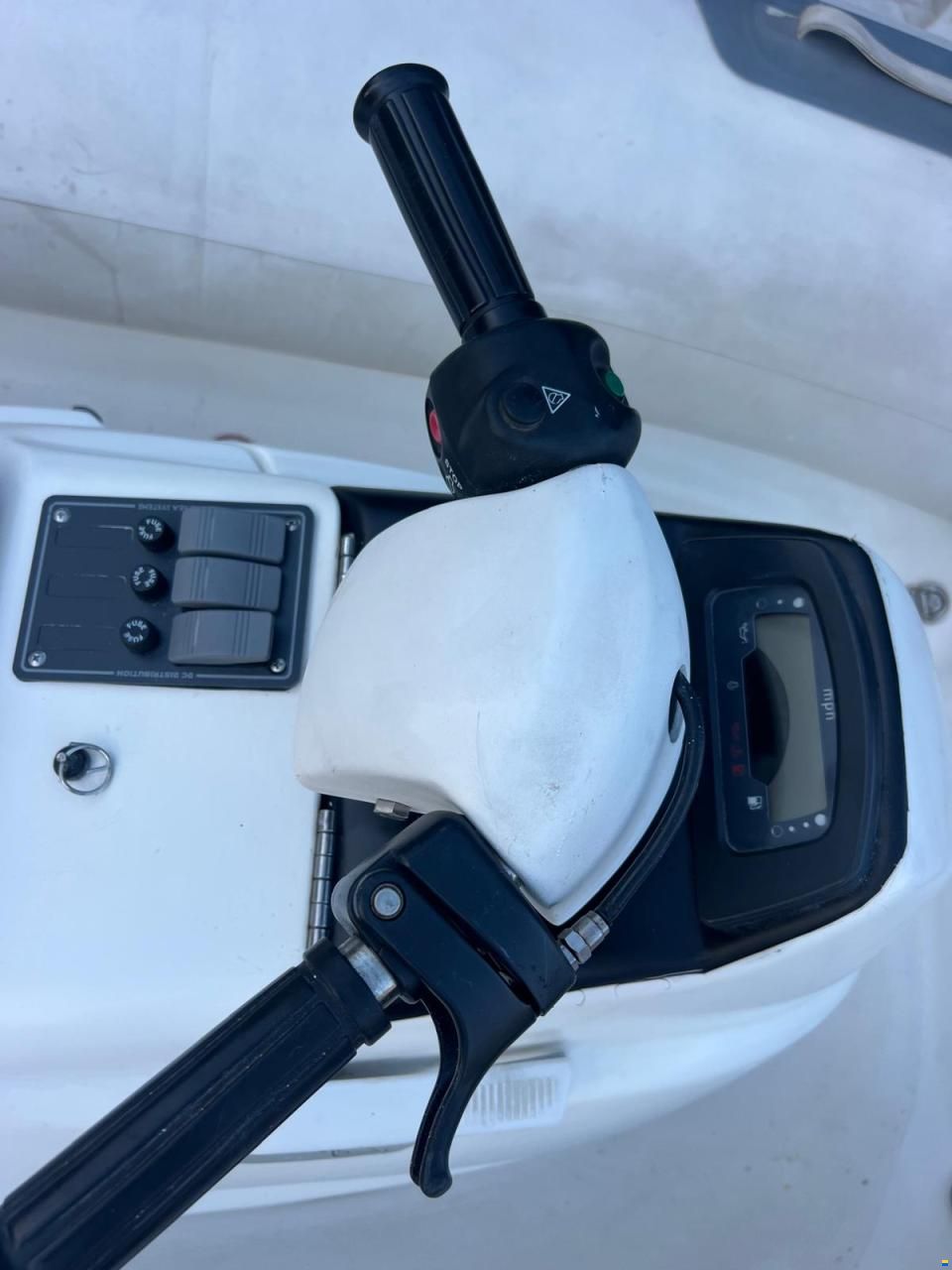 Avon 320 Sea Sport