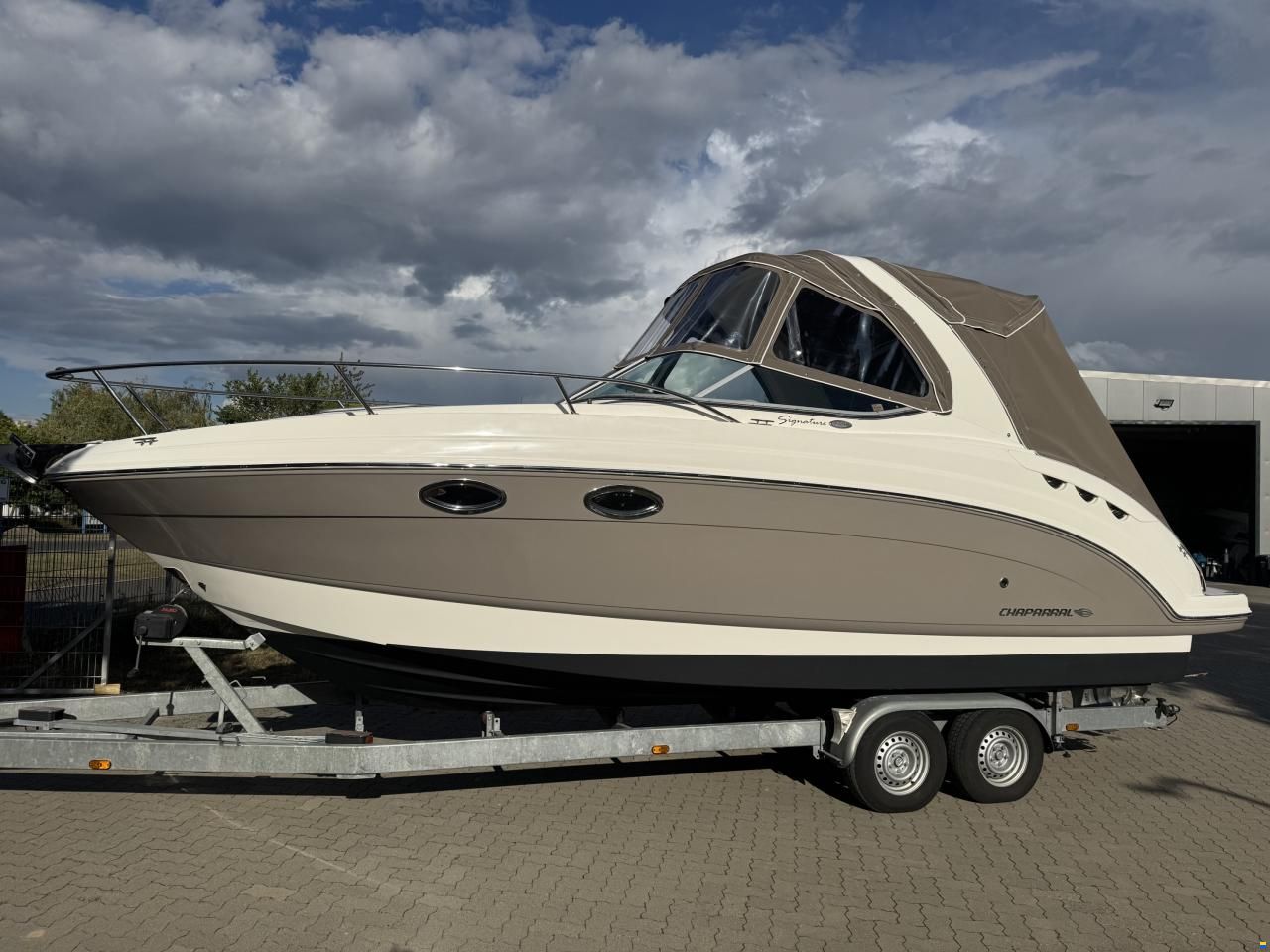 Chaparral 250 Signature