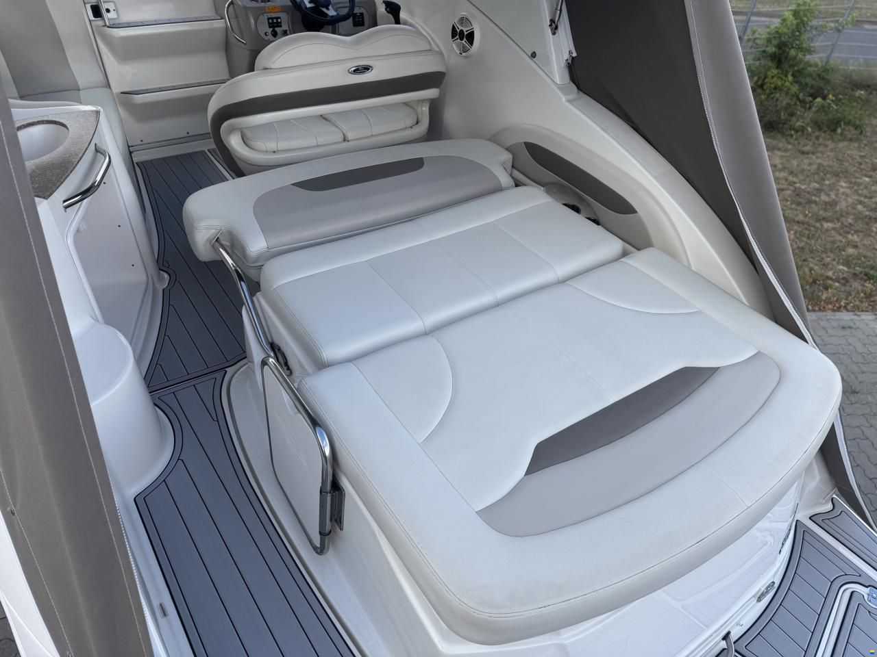 Chaparral 250 Signature