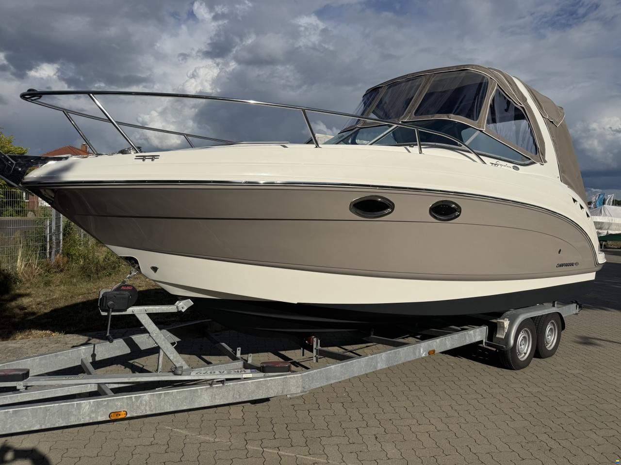 Chaparral 250 Signature