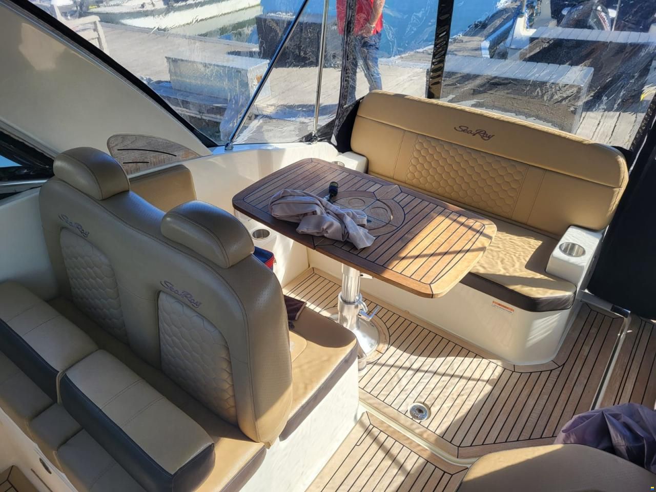 Sea Ray 265
