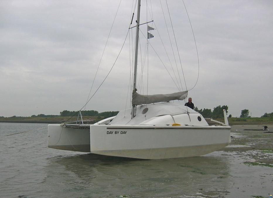 Amateur Starter 800 Catamaran