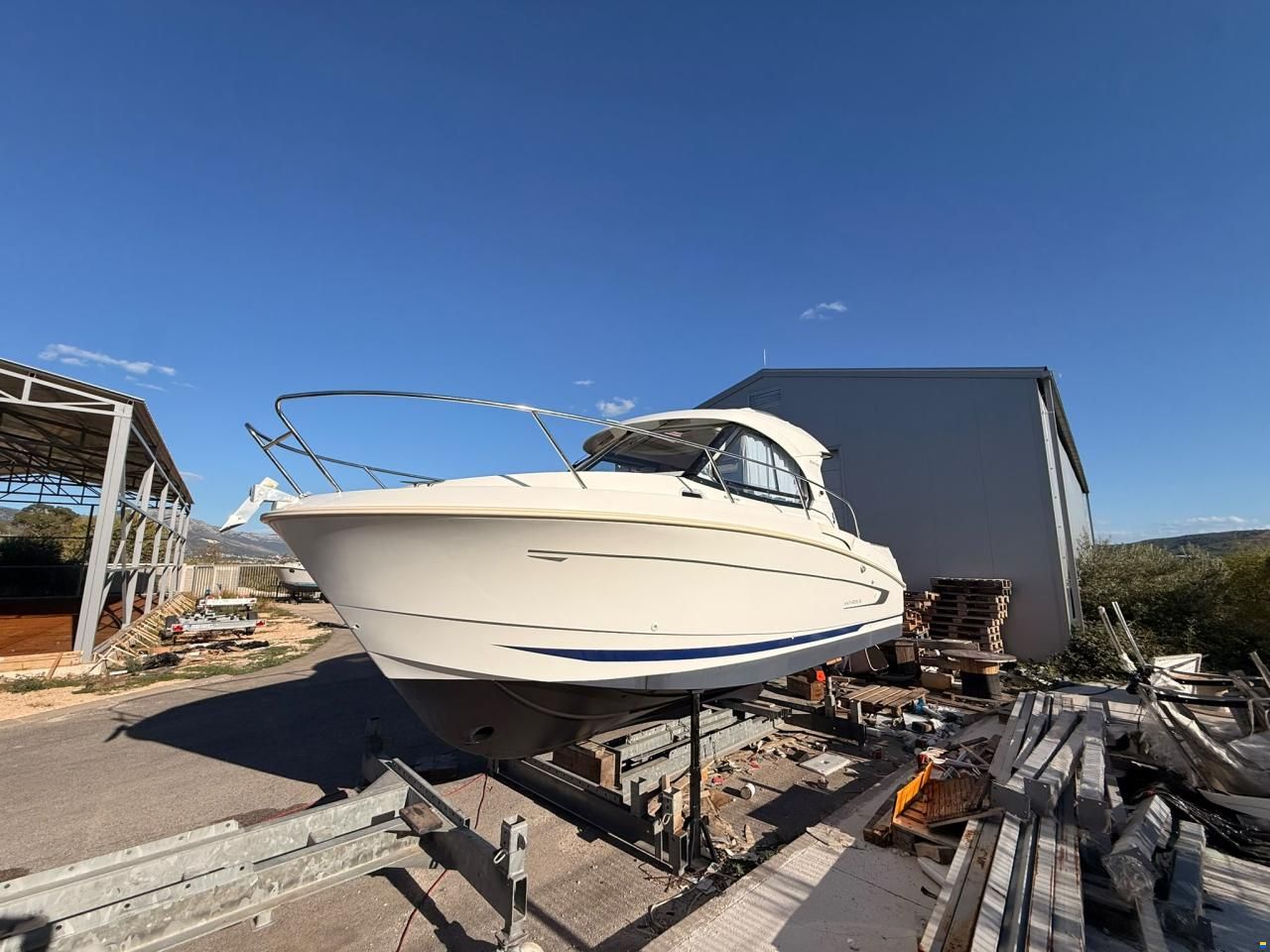 Beneteau Antares 8